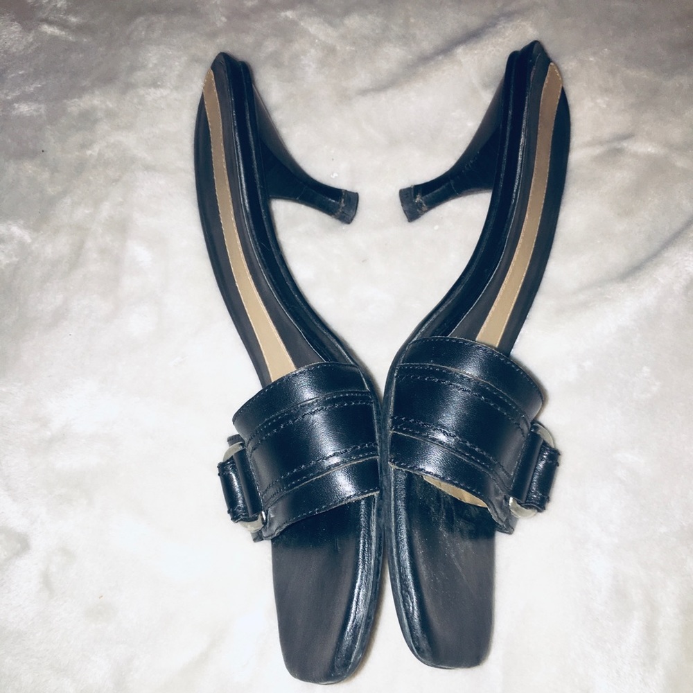 Nine West Peanut Butter, Black Slides. - image 3
